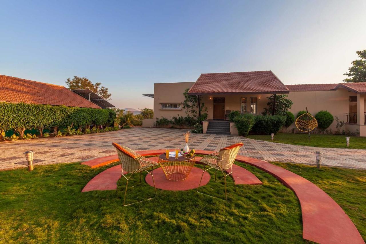 Luna Villa By Stayvista - Lakeside Charm With Terrace, Lush Lawn & Modern Decor Nashik Luaran gambar