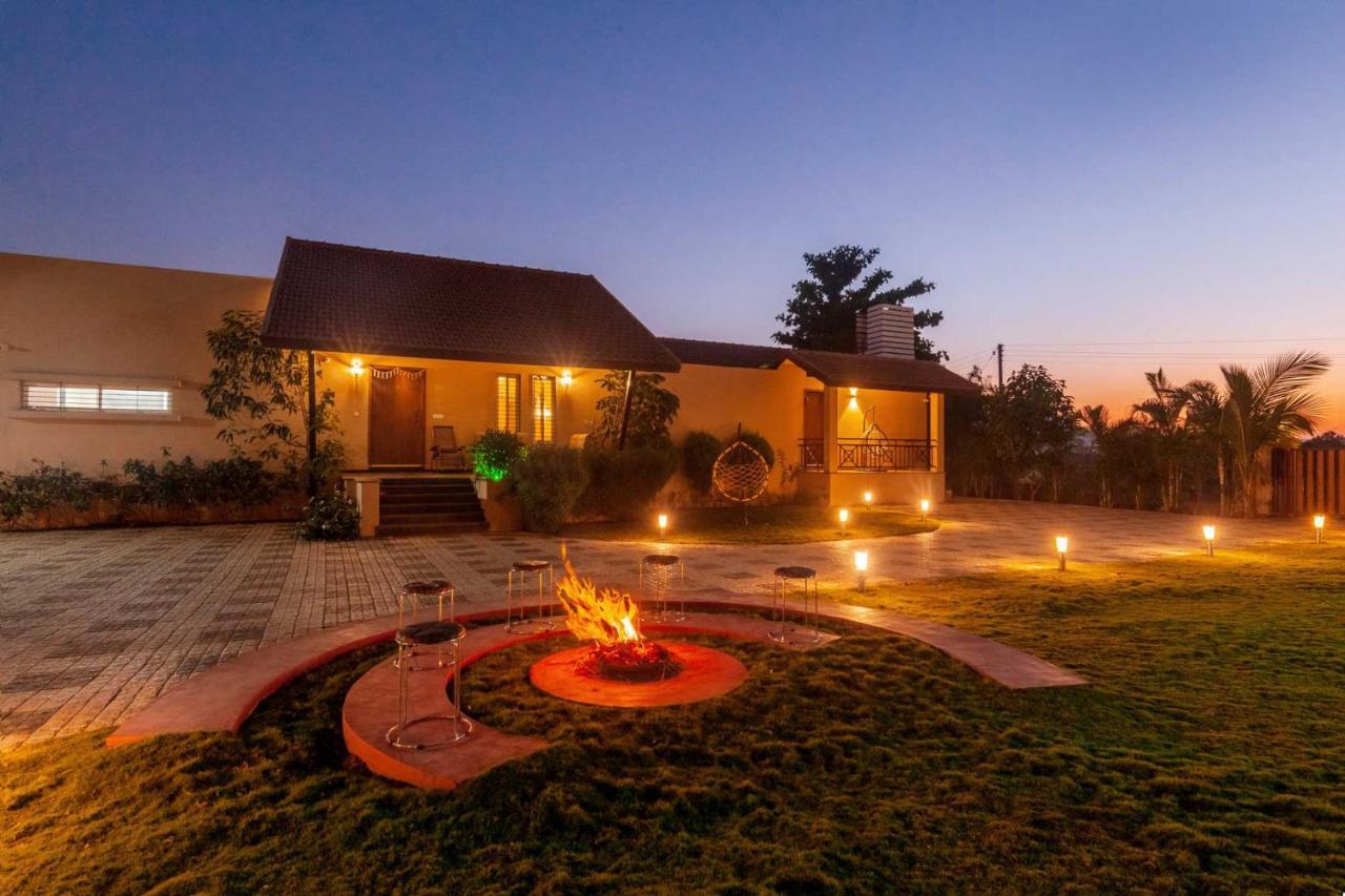 Luna Villa By Stayvista - Lakeside Charm With Terrace, Lush Lawn & Modern Decor Nashik Luaran gambar