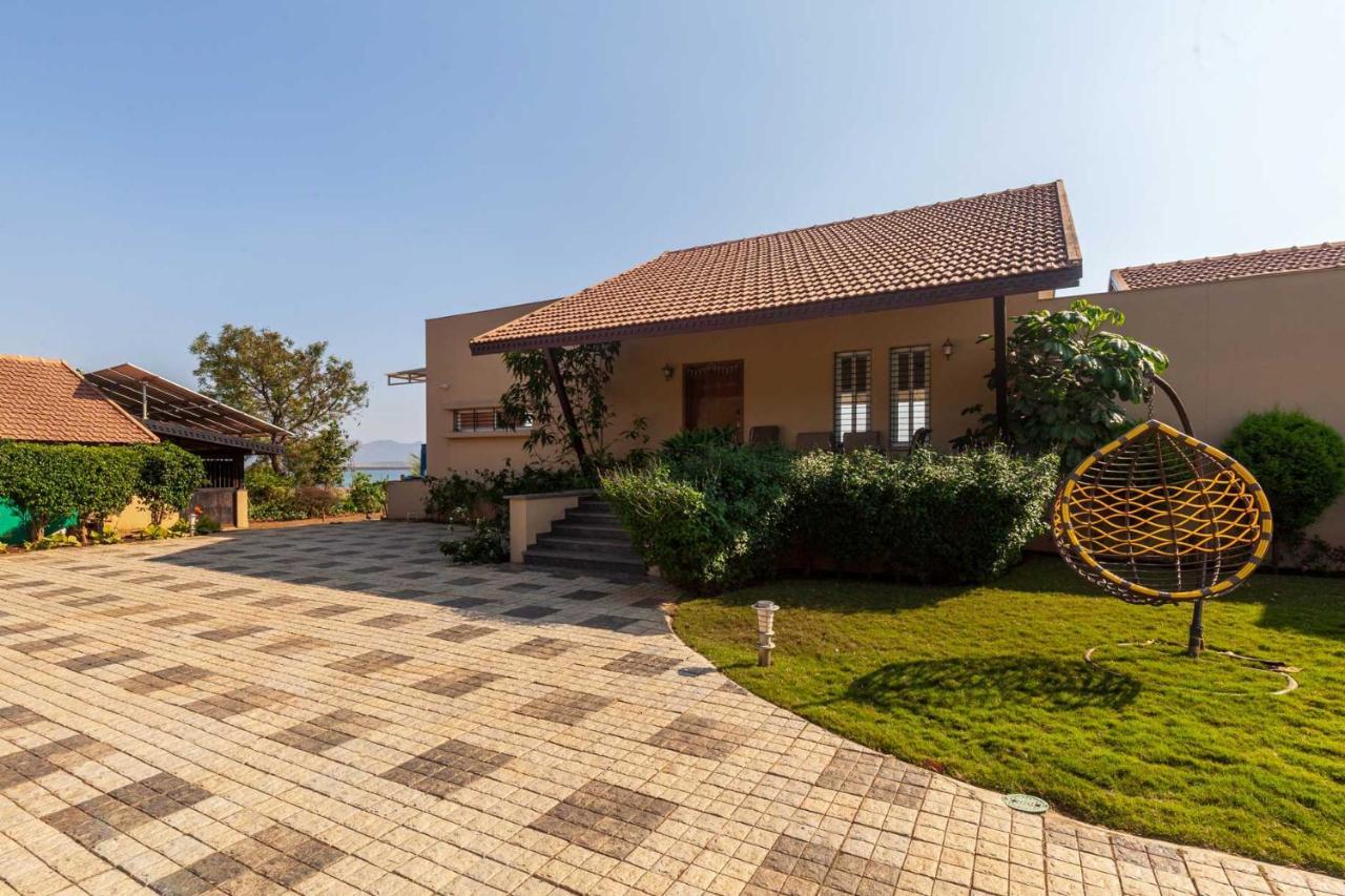 Luna Villa By Stayvista - Lakeside Charm With Terrace, Lush Lawn & Modern Decor Nashik Luaran gambar